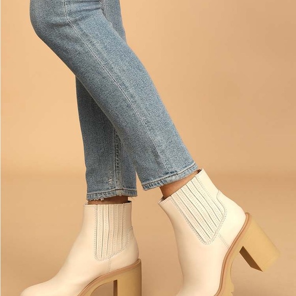 Dolce Vita Caster H2O Ivory Leather Platform Ankle Boots Size 9 - Picture 1 of 6